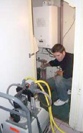 plombier chauffagiste Saint Bonnet de Mure et environ pour un désebouage ou un dépannage de chaudière... 06 84 45 46 67